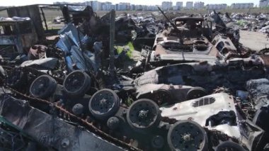Ukrayna 'daki savaş - Bucha' daki askeri donanım yok edildi