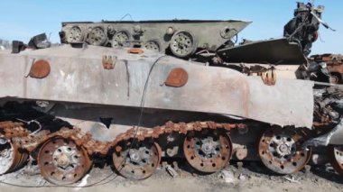 Ukrayna 'daki savaş - Bucha' daki askeri donanım yok edildi