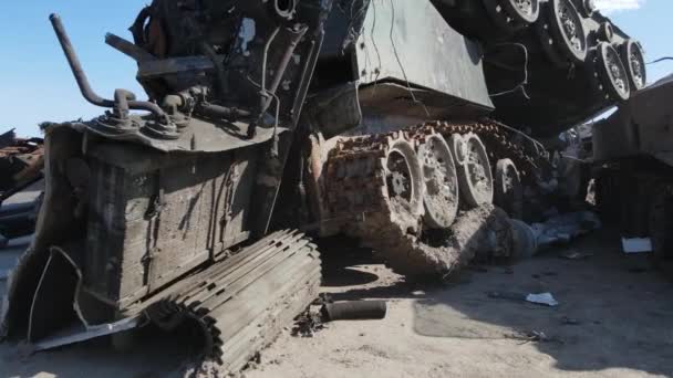 Háború Ukrajnában Megsemmisült Katonai Hardver Bucha — Stock videók