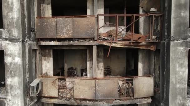 Háború Ukrajnában Égett Elpusztult Ház Kijevben — Stock videók