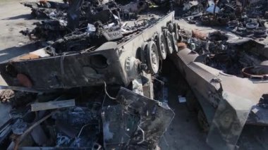 Ukrayna 'daki savaş - Bucha' daki askeri donanım yok edildi