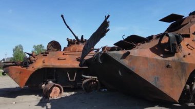 Ukrayna 'daki savaş - Bucha' daki askeri donanım yok edildi