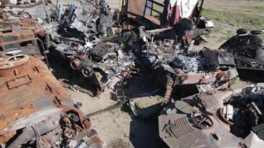 Ukrayna 'daki savaş - Bucha' daki askeri donanım yok edildi