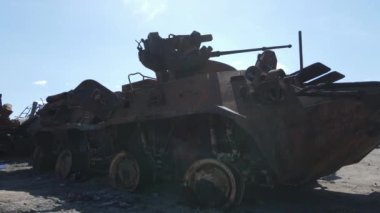 Ukrayna 'daki savaş - Bucha' daki askeri donanım yok edildi