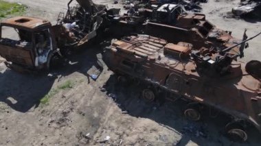 Ukrayna 'daki savaş - Bucha' daki askeri donanım yok edildi