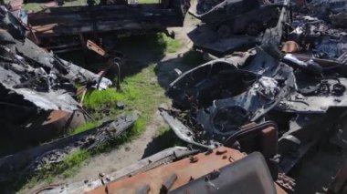 Ukrayna 'daki savaş - Bucha' daki askeri donanım yok edildi