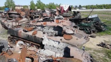 Ukrayna 'daki savaş - Bucha' daki askeri donanım yok edildi