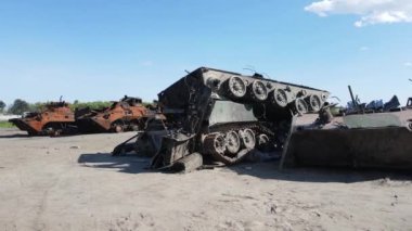 Ukrayna 'daki savaş - Bucha' daki askeri donanım yok edildi