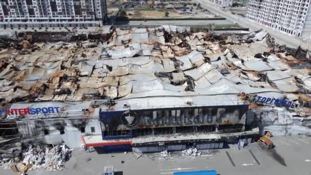 Vídeo Vertical Edificio Destruido Centro Comercial Bucha Ucrania — Vídeos de Stock