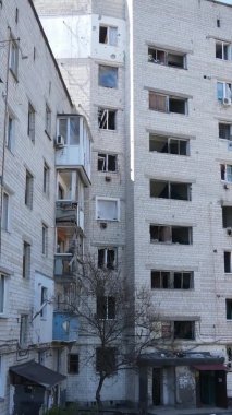 Borodyanka, Ukrayna 'da yıkılmış bir binanın dikey videosu