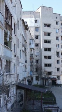 Borodyanka, Ukrayna 'da yıkılmış bir binanın dikey videosu