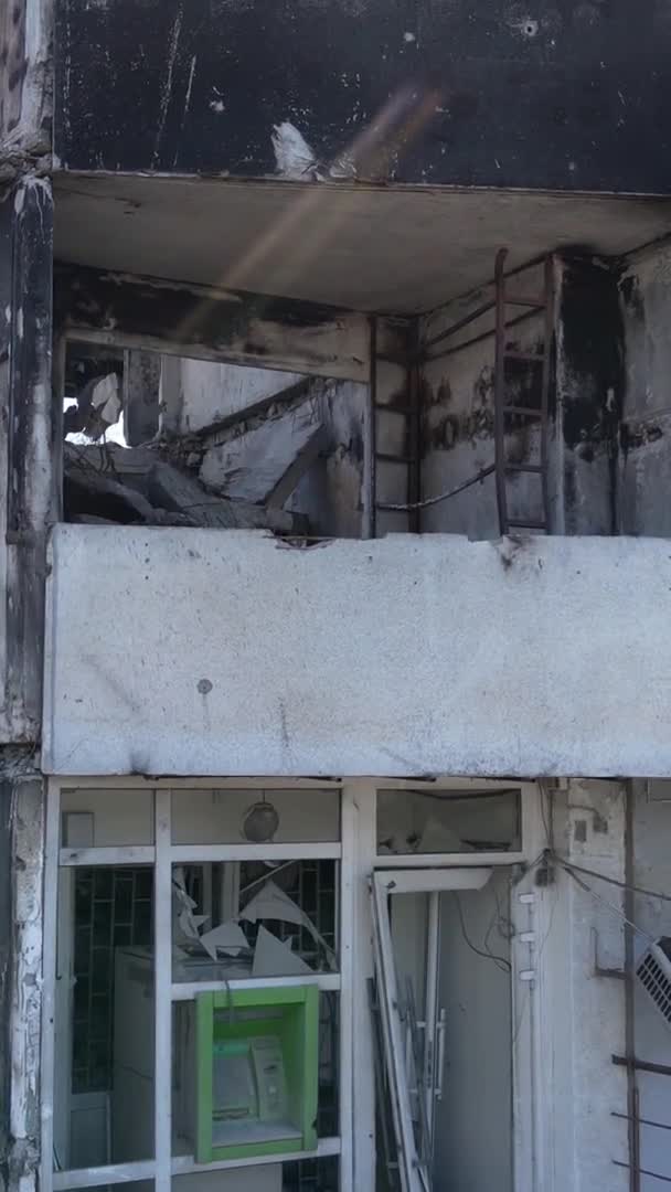 Vídeo Vertical Edifício Destruído Borodyanka Ucrânia — Vídeo de Stock