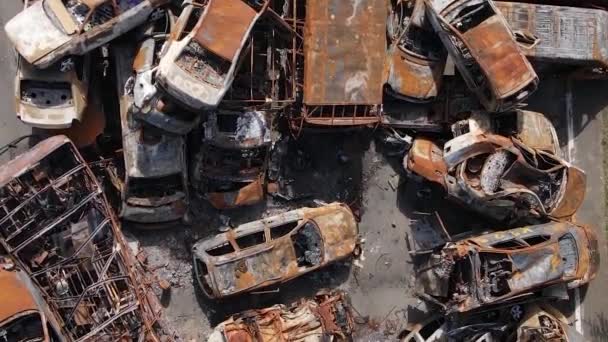 Verticale Video Van Vernielde Neergeschoten Auto Stad Irpin Oekraïne — Stockvideo