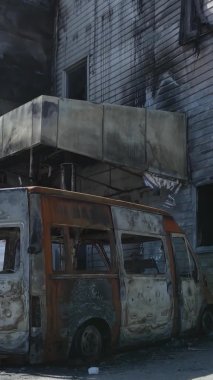 Bucha, Ukrayna 'da yıkılan bir alışveriş merkezinin dikey videosu