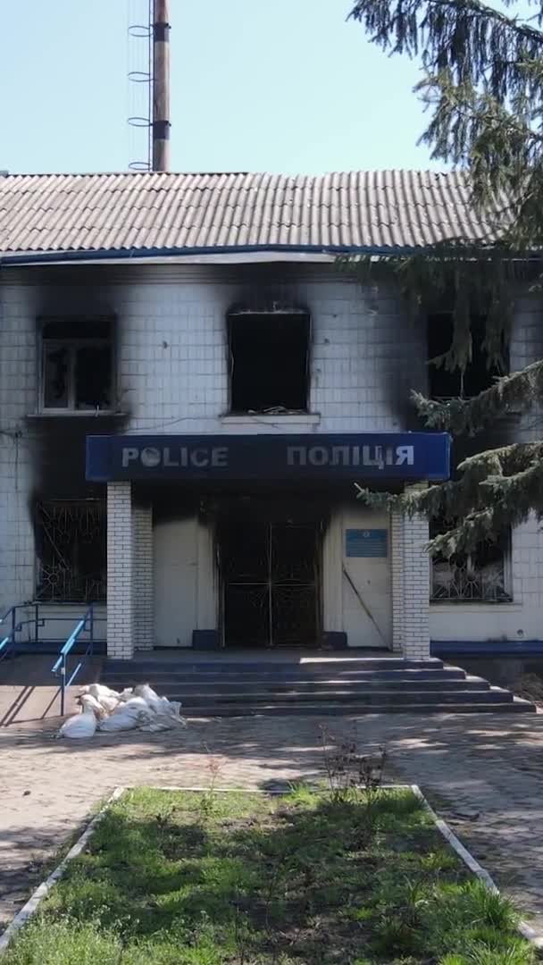 Vertical Video Destroyed Police Station Borodyanka Ukraine — Stock Video