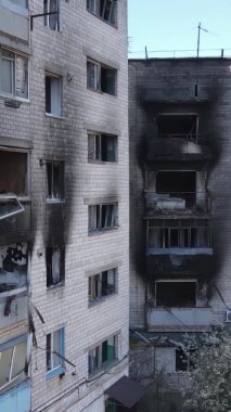 Borodyanka, Ukrayna 'da yıkılmış bir binanın dikey videosu