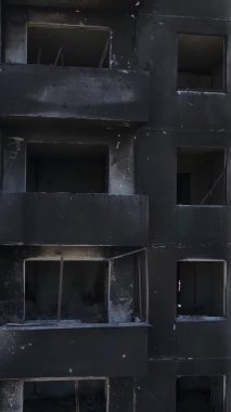 Borodyanka, Ukrayna 'da yıkılmış bir binanın dikey videosu