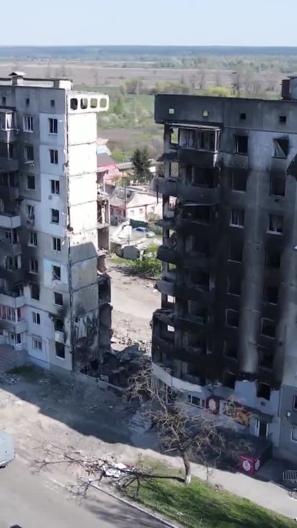 Borodyanka Ukrayna Yıkılmış Bir Binanın Dikey Videosu — Stok video