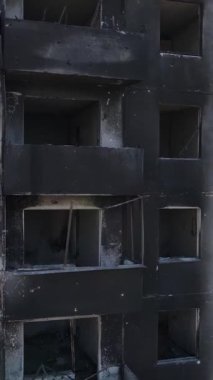 Borodyanka, Ukrayna 'da yıkılmış bir binanın dikey videosu