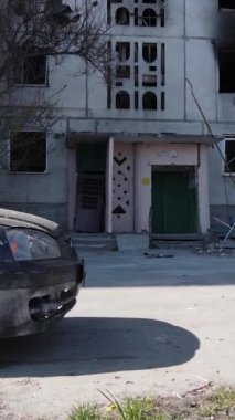 Borodyanka, Ukrayna 'da yıkılmış bir binanın dikey videosu