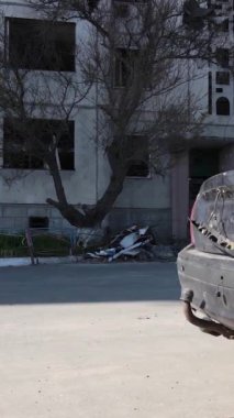 Borodyanka, Ukrayna 'da yıkılmış bir binanın dikey videosu