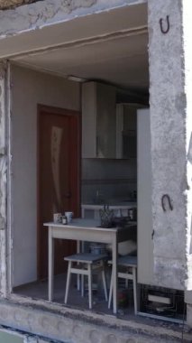 Borodyanka, Ukrayna 'da yıkılmış bir binanın dikey videosu