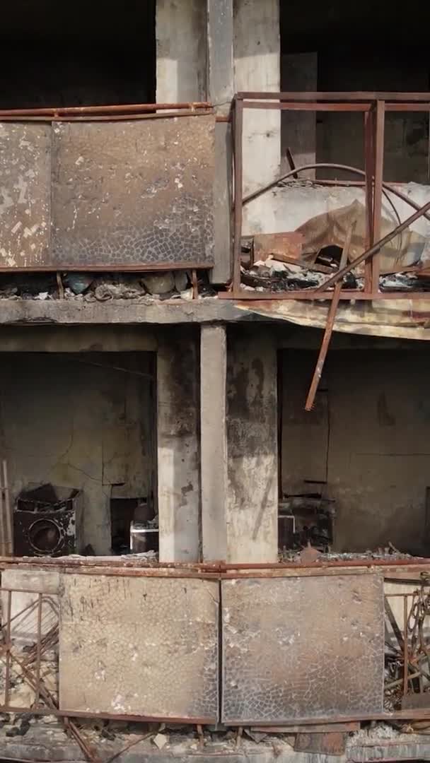 Video Verticale Una Casa Bruciata Distrutta Kiev Ucraina — Video Stock