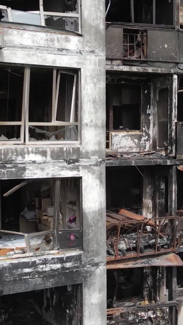 Vidéo Verticale Une Maison Incendiée Détruite Kiev Ukraine — Video