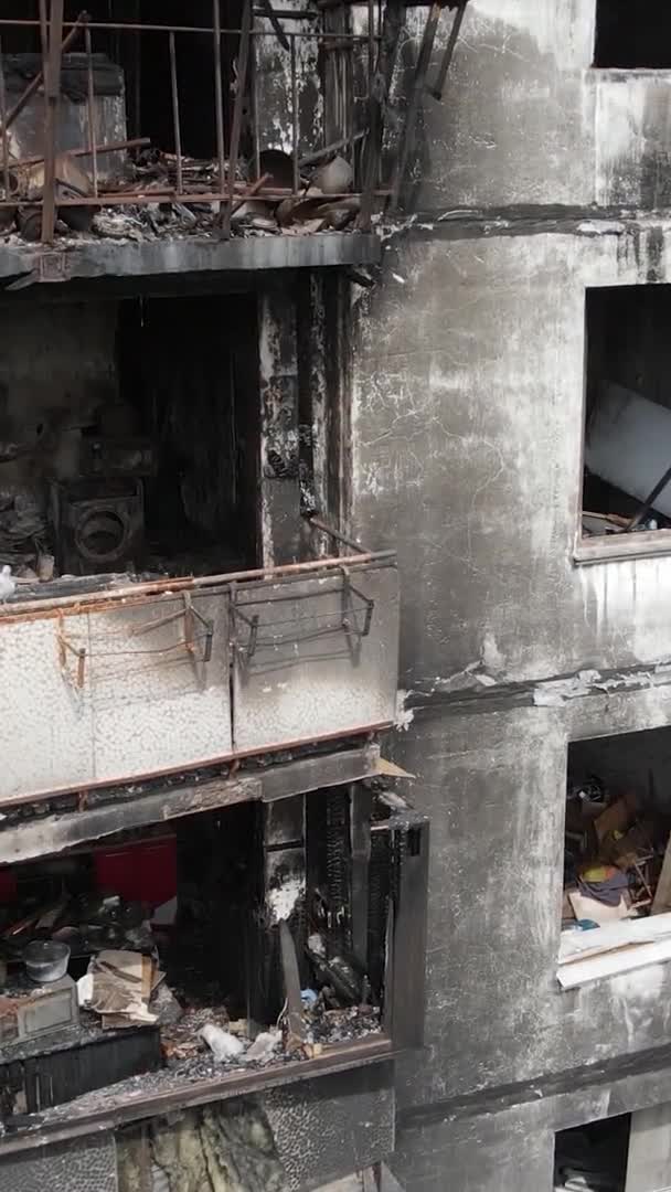 Video Verticale Una Casa Bruciata Distrutta Kiev Ucraina — Video Stock