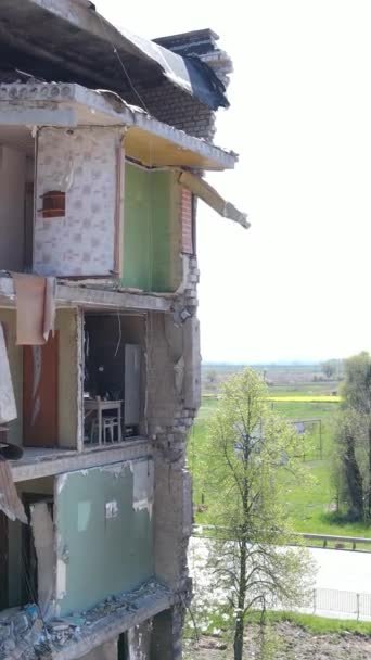 Vertikální Video Zničené Budovy Borodyance Ukrajina — Stock video