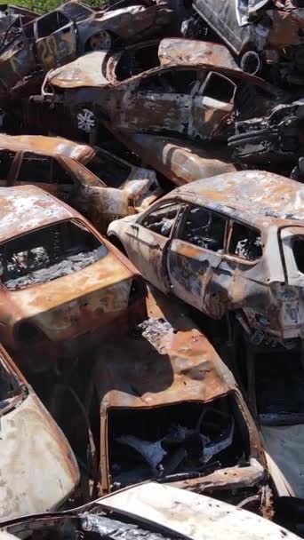 Vídeo Vertical Coches Destruidos Ciudad Irpin Ucrania — Vídeos de Stock