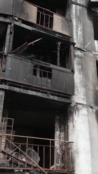 Video Verticale Una Casa Bruciata Distrutta Kiev Ucraina — Video Stock