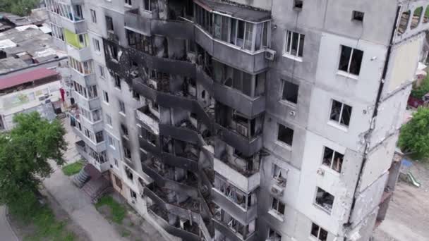 Este Vídeo Mostra Consequências Guerra Ucrânia Edifício Residencial Destruído Borodyanka — Vídeo de Stock