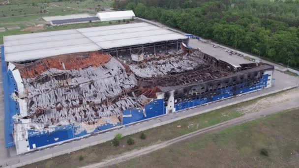 Dieses Archivbild Zeigt Eine Luftaufnahme Einer Zerstörten Lagerhalle Bucha Ukraine — Stockvideo