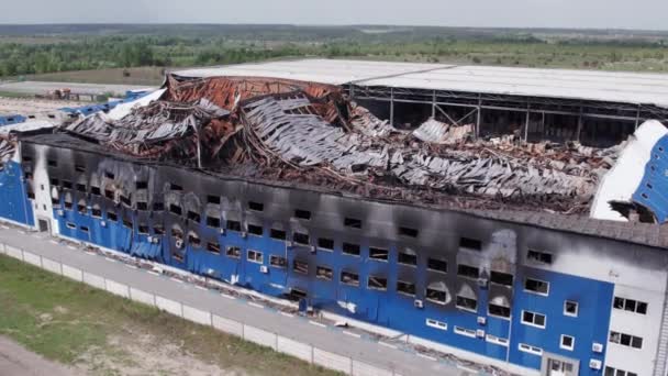 Tento Snímek Ukazuje Letecký Pohled Zničený Sklad Ukrajinské Buchy Během — Stock video