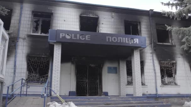 Stock Video Shows Aftermath War Ukraine Destroyed Burned Building Police — Stock Video
