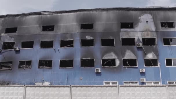 Dieses Archivbild Zeigt Eine Luftaufnahme Einer Zerstörten Lagerhalle Bucha Ukraine — Stockvideo