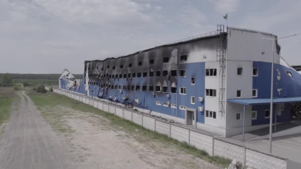 Dieses Archivbild Zeigt Eine Luftaufnahme Einer Zerstörten Lagerhalle Bucha Ukraine — Stockvideo