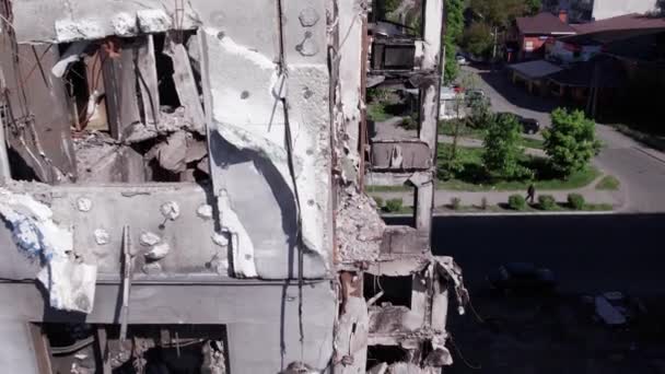Video Ukrayna Daki Savaş Sırasında Bucha Borodyanka Yıkılan Bir Konut — Stok video