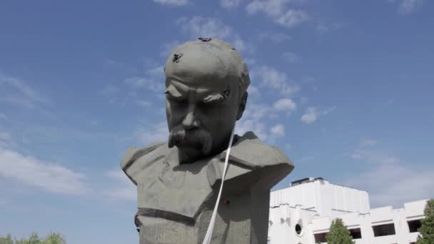 Este Vídeo Mostra Monumento Taras Shevchenko Borodyanka Ucrânia Durante Guerra — Vídeo de Stock