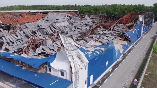 Tento Snímek Ukazuje Letecký Pohled Zničený Sklad Ukrajinské Buchy Během — Stock video