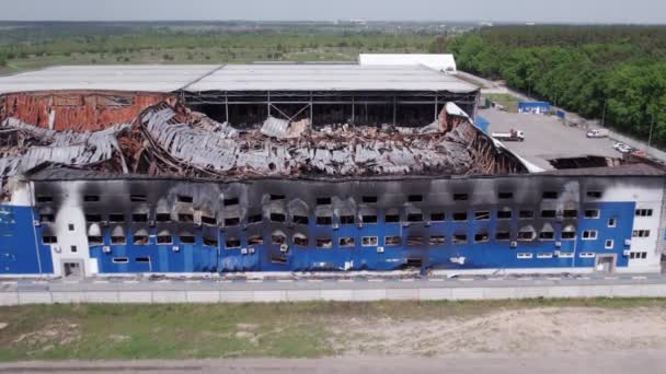 Dieses Archivbild Zeigt Eine Luftaufnahme Einer Zerstörten Lagerhalle Bucha Ukraine — Stockvideo