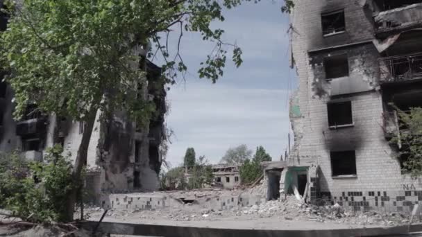 Questo Video Mostra Guerra Ucraina Edificio Residenziale Distrutto Nel Distretto — Video Stock