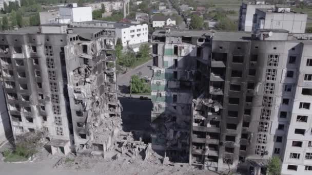 Dieses Archivvideo Zeigt Den Krieg Der Ukraine Ein Zerstörtes Wohnhaus — Stockvideo