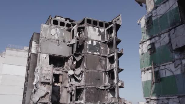 Este Vídeo Mostra Guerra Ucrânia Edifício Residencial Destruído Borodyanka Distrito — Vídeo de Stock