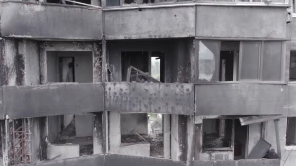 Video Stok Ini Menunjukkan Perang Ukraina Sebuah Bangunan Perumahan Yang — Stok Video