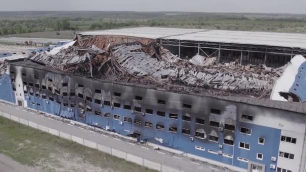 Dieses Archivbild Zeigt Eine Luftaufnahme Einer Zerstörten Lagerhalle Bucha Ukraine — Stockvideo