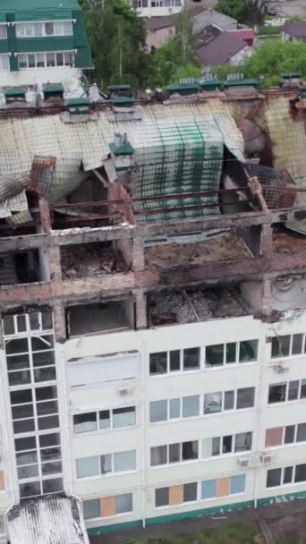 Questo Video Verticale Mostra Edificio Devastato Dalla Guerra Nel Distretto — Video Stock