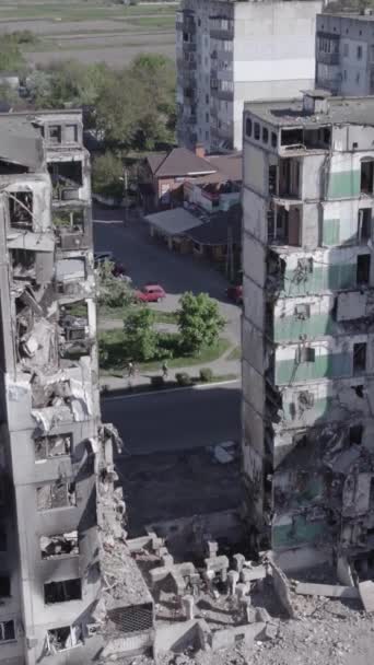 Этом Видео Показаны Последствия Войны Украине Разрушенный Жилой Дом Бородянке — стоковое видео