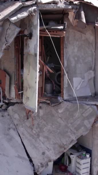 Dieses Vertikale Archivvideo Zeigt Die Nachwirkungen Des Krieges Der Ukraine — Stockvideo